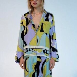 Sunday Up (Boutique) Abstract Print Wide Sleeve Blouse